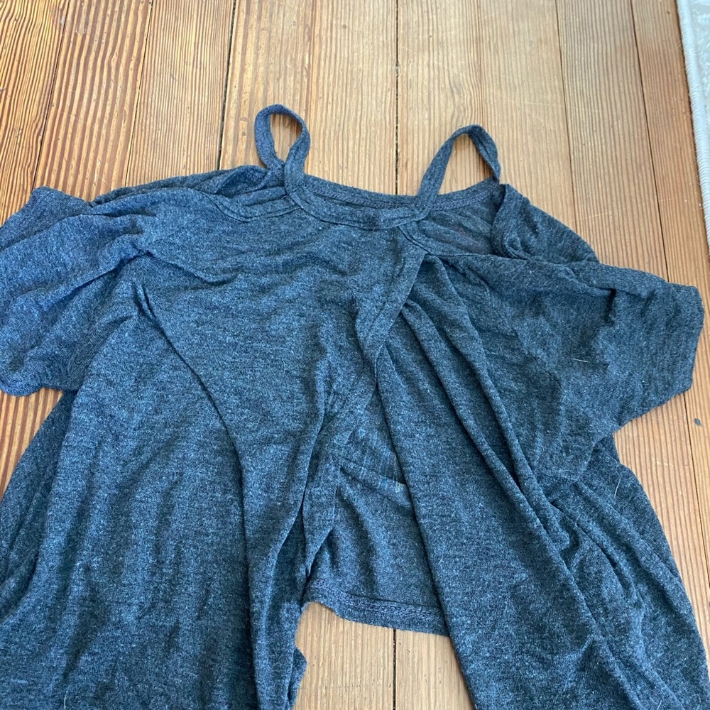 Cropped blouse! - Picture 2 of 4